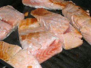 Калорийность лосося, полезные свойства и противопоказания - Полезные свойства лосося или семги